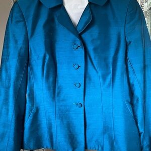 Ann Taylor Blue Blazer with Tailored Silhouette
